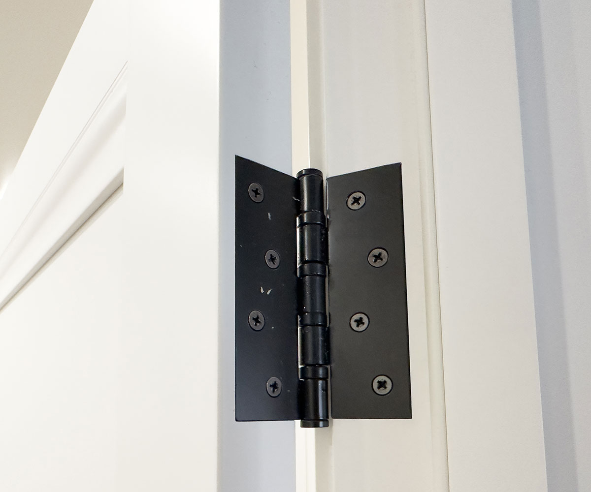 Door fittings & accessories
